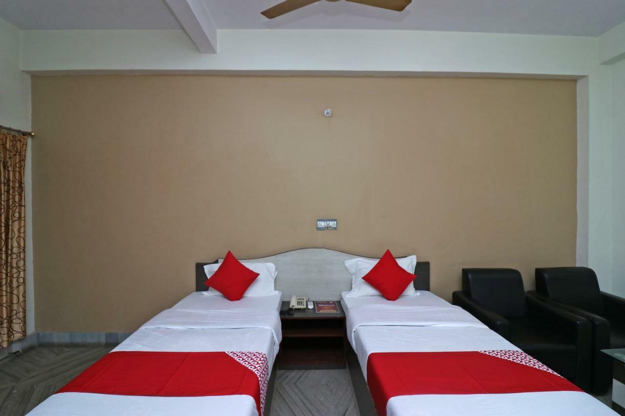 Oyo 37989 Hotel Debarshi Bānkura Kültér fotó